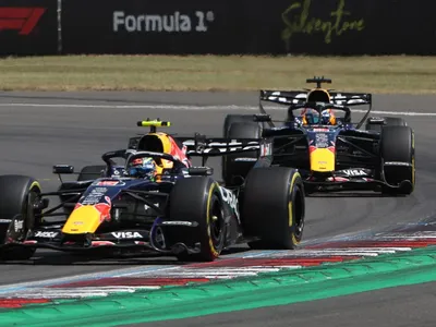 Red Bull abandona asa 'macarena' após acidentes de Max Verstappen