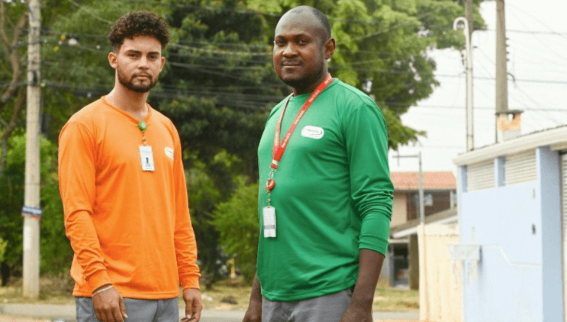 Uniforme utilizado pelos funcionários da empresa contratada pela Prefeitura