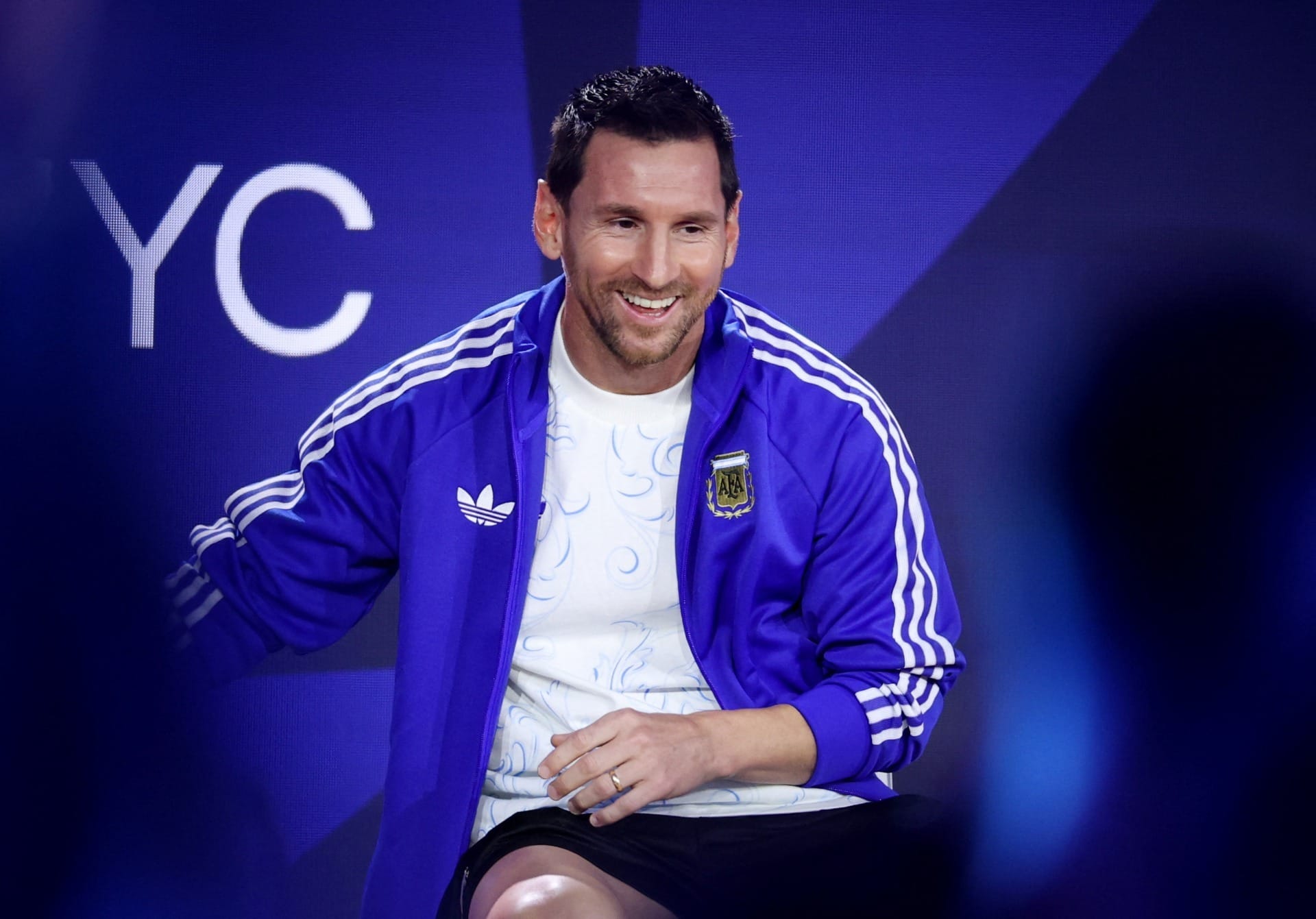 Messi reage à foto com Lamine Yamal e chama reencontro de "loucura"