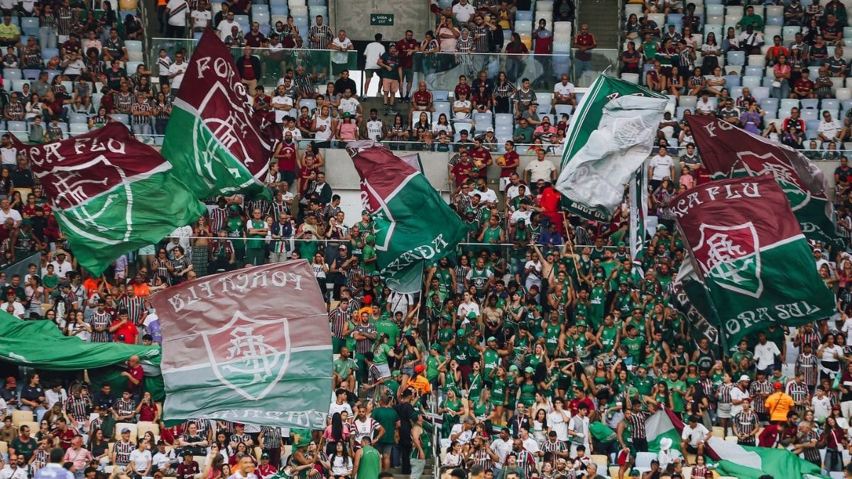 Torcida do Fluminense esgota ingressos para duelo contra o Palmeiras