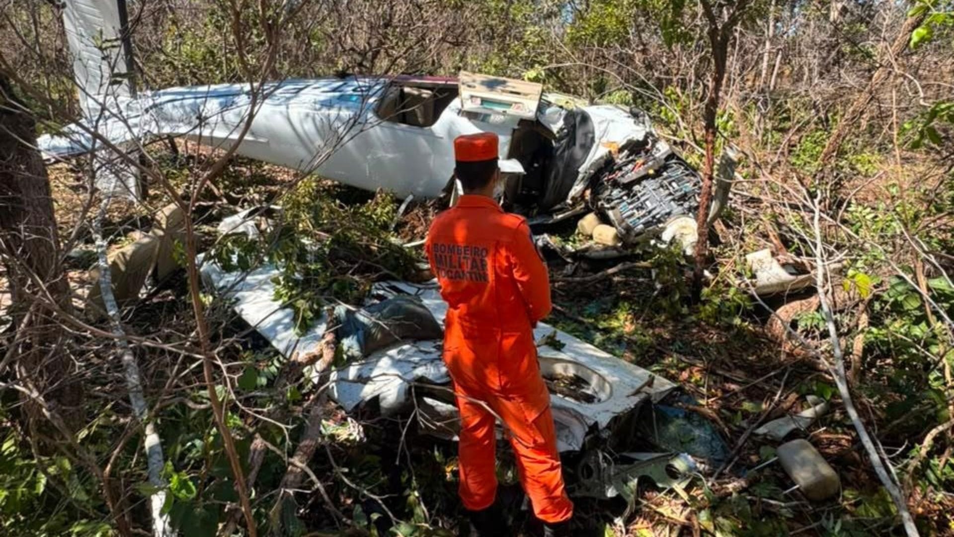 Duas pessoas morrem em queda de avião no Tocantins