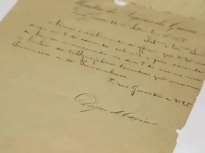 Venda ilegal de documentos históricos acende alerta no Arquivo Nacional