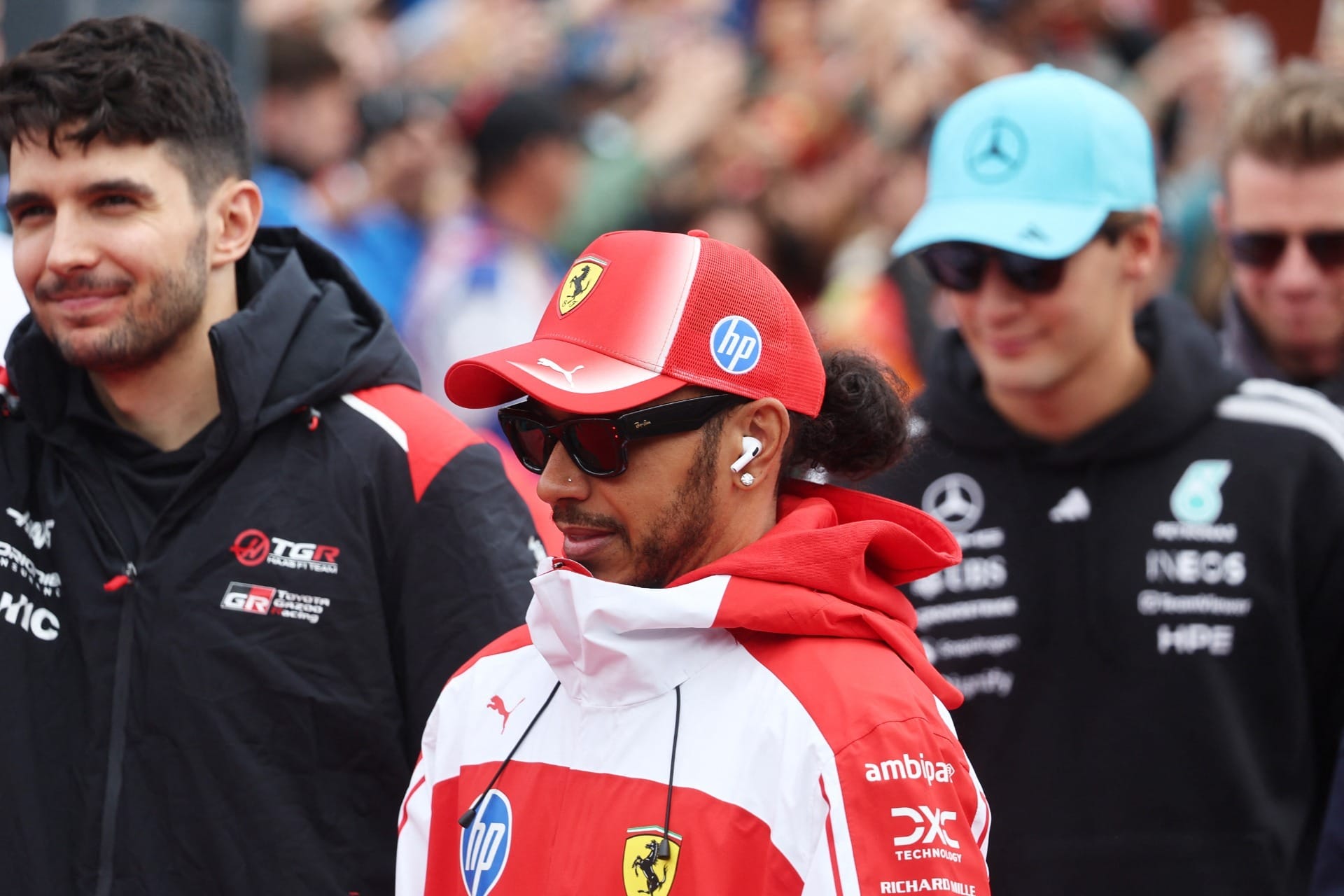 Hamilton comenta choque com Russell no GP da Bélgica: 'Lamento por ele'