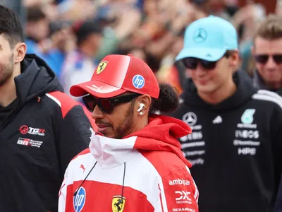 Hamilton comenta choque com Russell no GP da Bélgica: 'Lamento por ele'