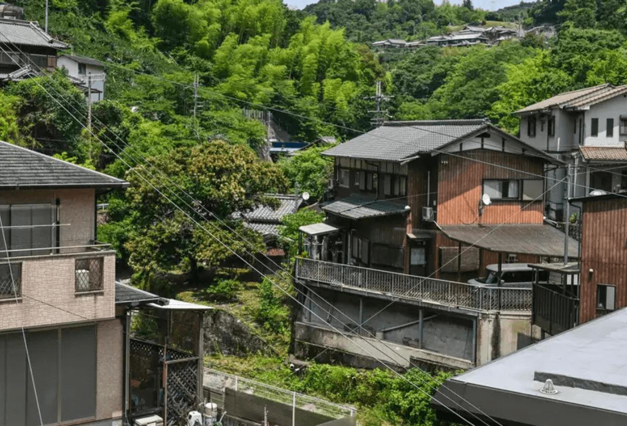 'Caça a fantasmas' vira negócio para vender casas no Japão