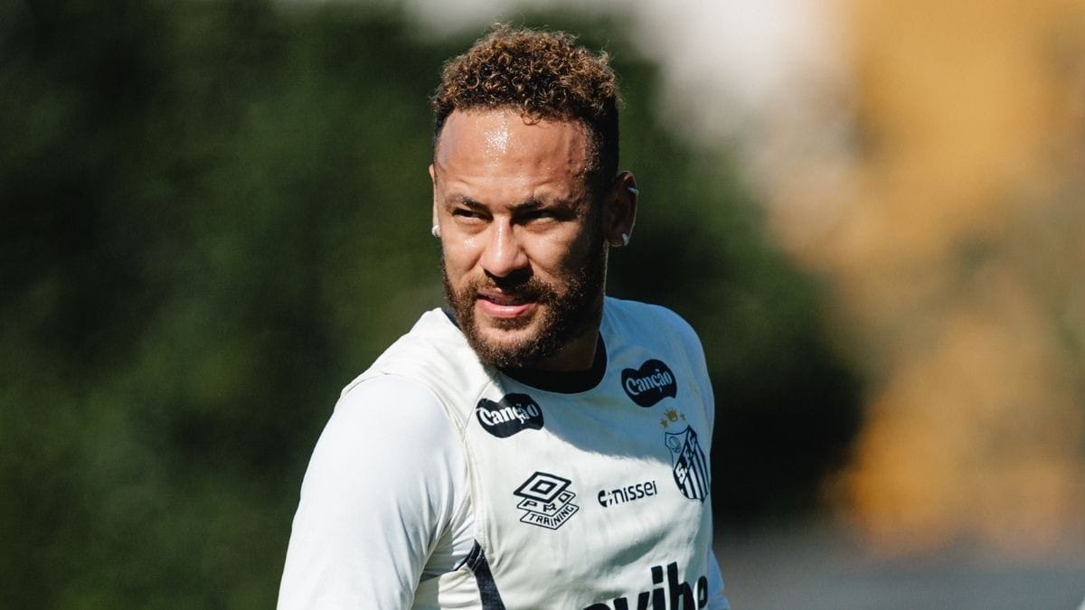 Santos atualiza situações de Neymar e Gabigol; veja boletim