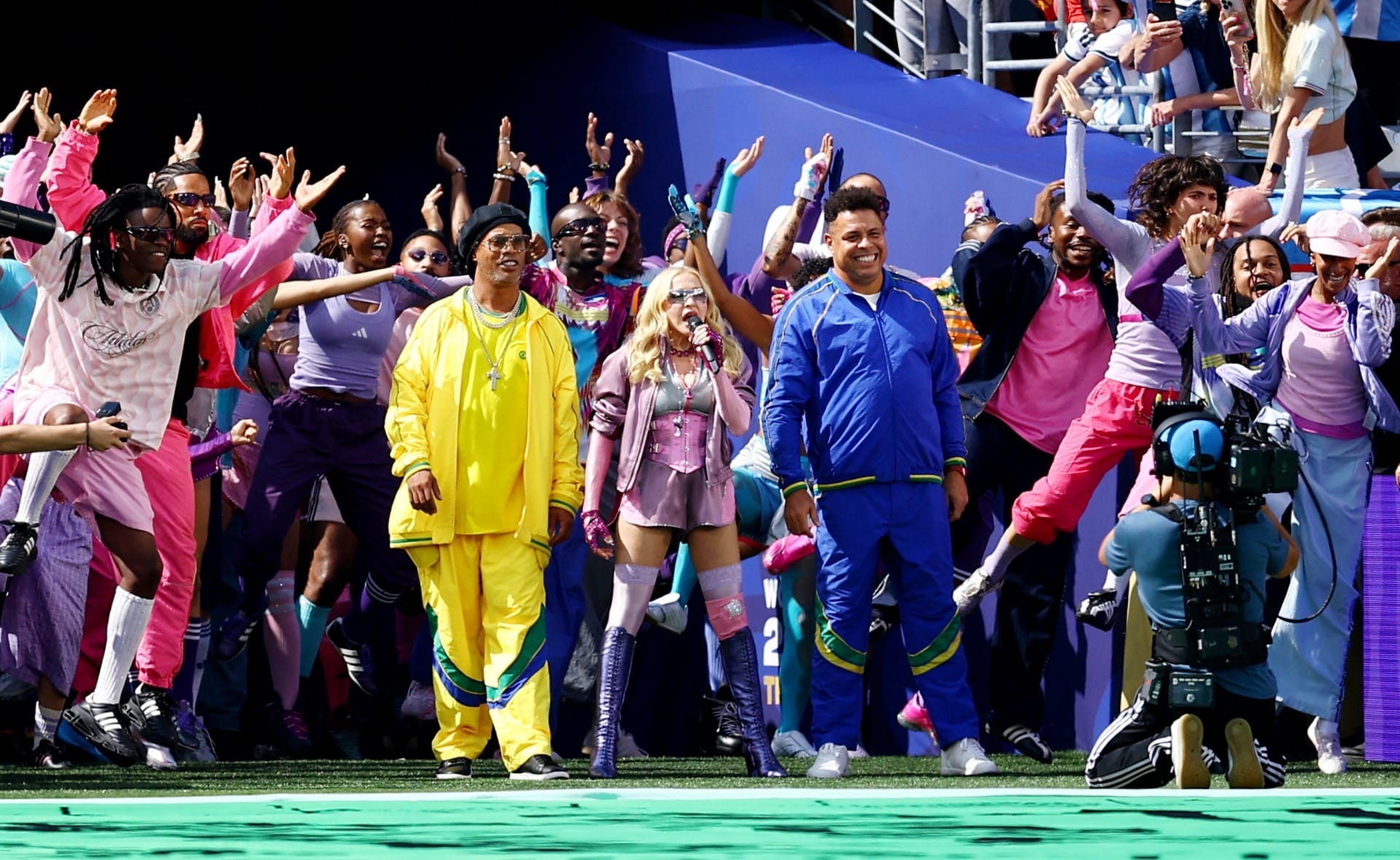 Show do intervalo demora 12 minutos e atrasa reinício da final da Copa