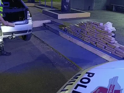 Veículo é apreendido transportando 100 quilos de maconha no Oeste Paulista