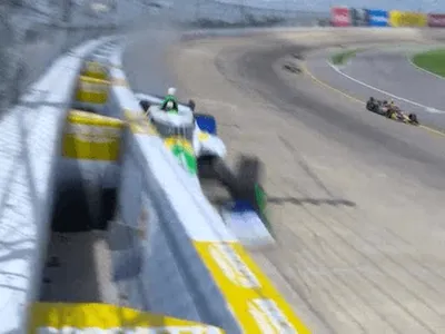 Caio Collet bate sozinho e abandona GP de Nashville; veja