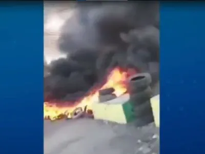 Criminosos sequestram quatro ônibus e trocam tiros com a PM no RJ