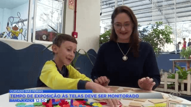 Férias escolares exigem atenção ao tempo de tela infantil