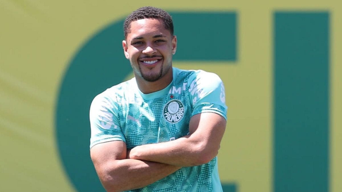 Vitor Roque deve ser novidade para o Palmeiras contra o Coritiba; confira