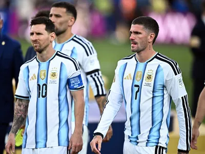 Meia da Argentina desabafa após vice e rebate "teorias de conspiração"