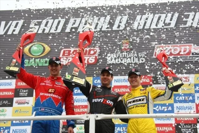 Graham Rahal, Will Power e Ryan Briscoe no pódio da Indy SP 300 de 2011