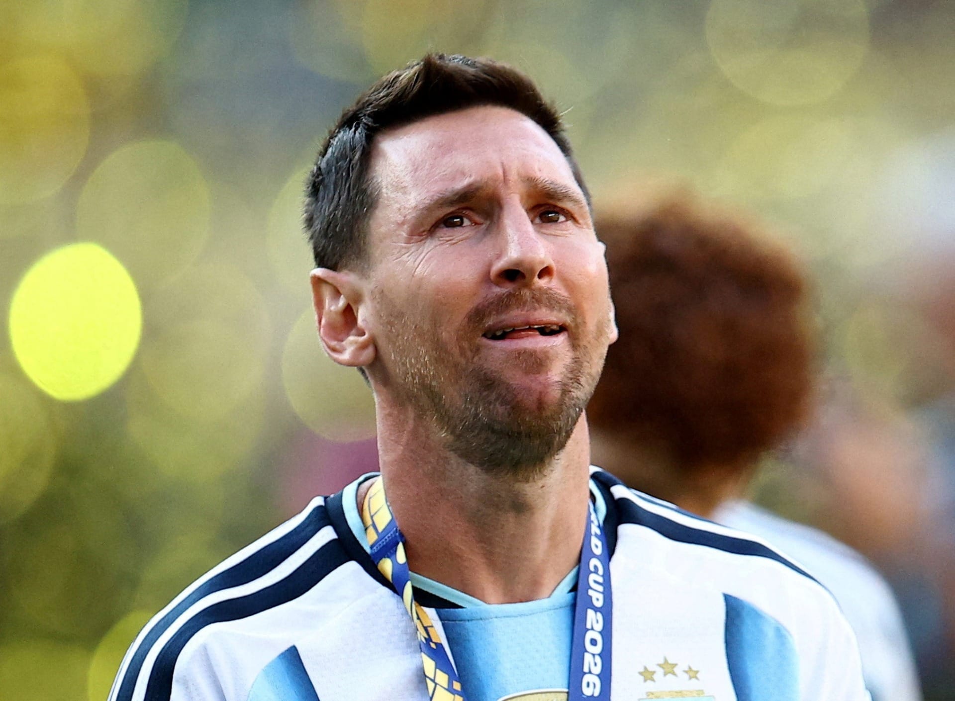 Messi desembarca na Argentina após vice da Copa do Mundo para a Espanha