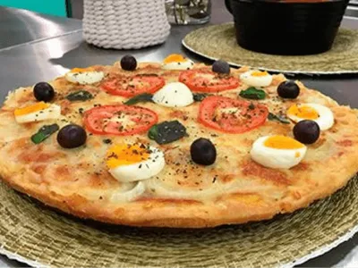 Aprenda a fazer uma deliciosa pizza de liquidificador para o fim de semana