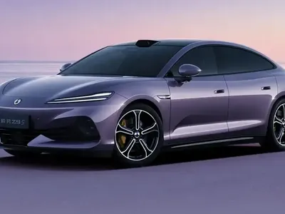 BYD revela sedã elétrico com 1.194 cv e autonomia de 920 km