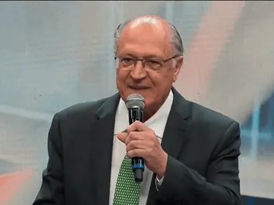 'A garantia da verdade é a imprensa', destaca Alckmin em evento da Band
