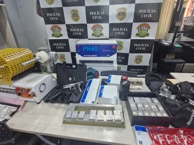 Polícia encontra fábrica clandestina de placas de carros em SP; um é preso