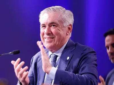 Maldini revela conversa com Ancelotti para treinar a Itália; veja detalhes