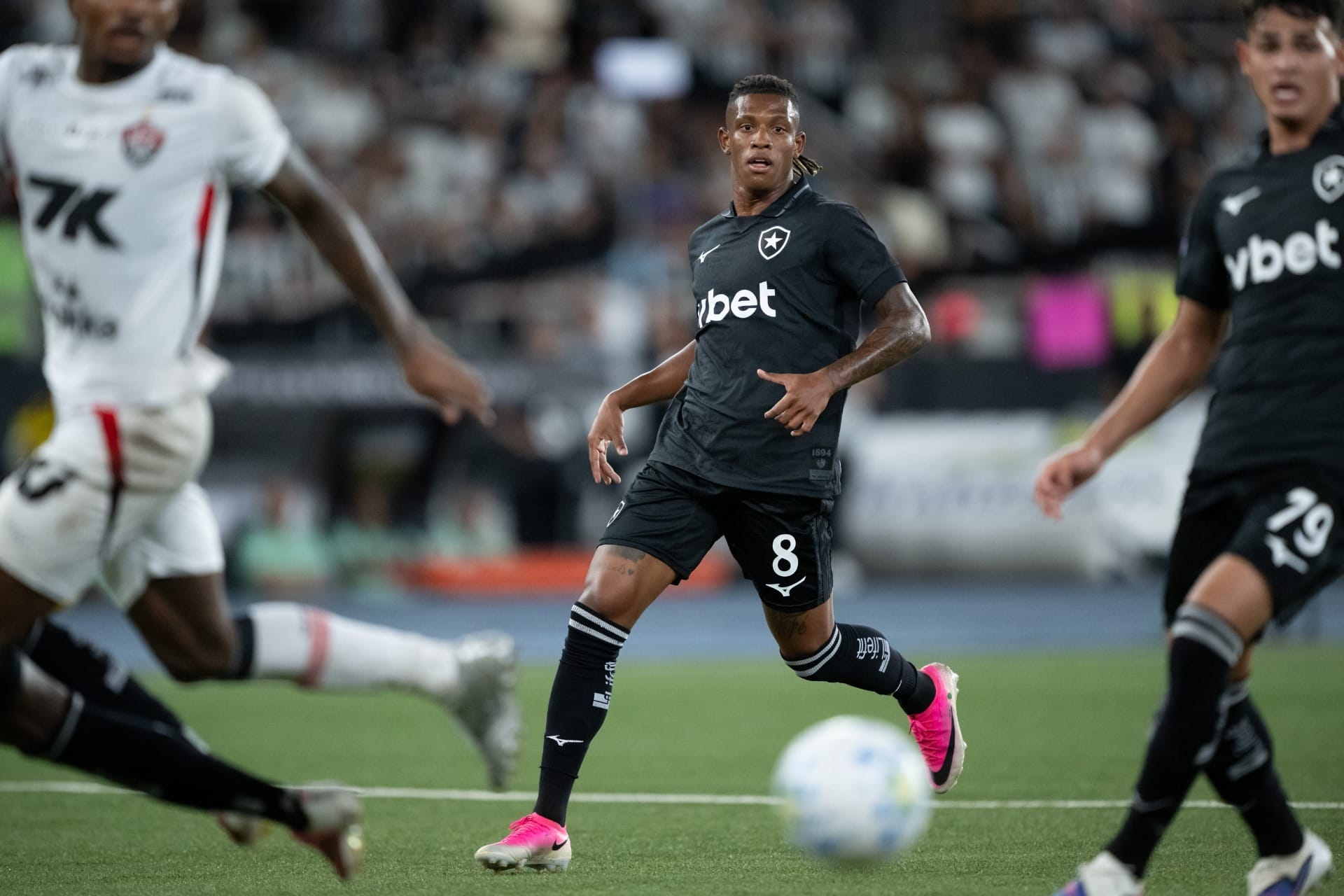 Técnico do Botafogo desabafa sobre 'novela Danilo': "Falta de respeito"
