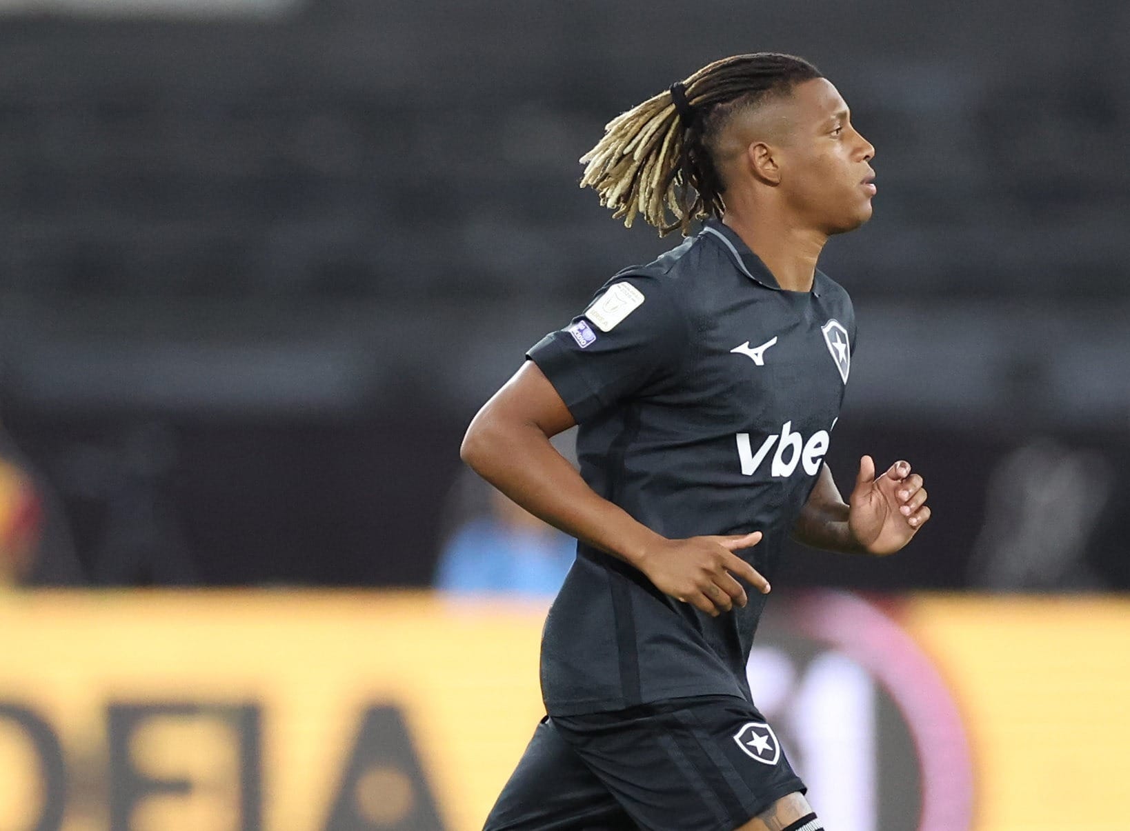 Danilo entrou na partida contra o Vitória e fez seu 13º jogo no Brasileirão
