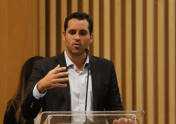 Prefeitura do Rio sanciona três leis voltadas a pessoas autistas