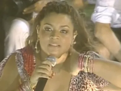 Relembre estreia de Preta Gil no Carnaval de Salvador na tela da Band