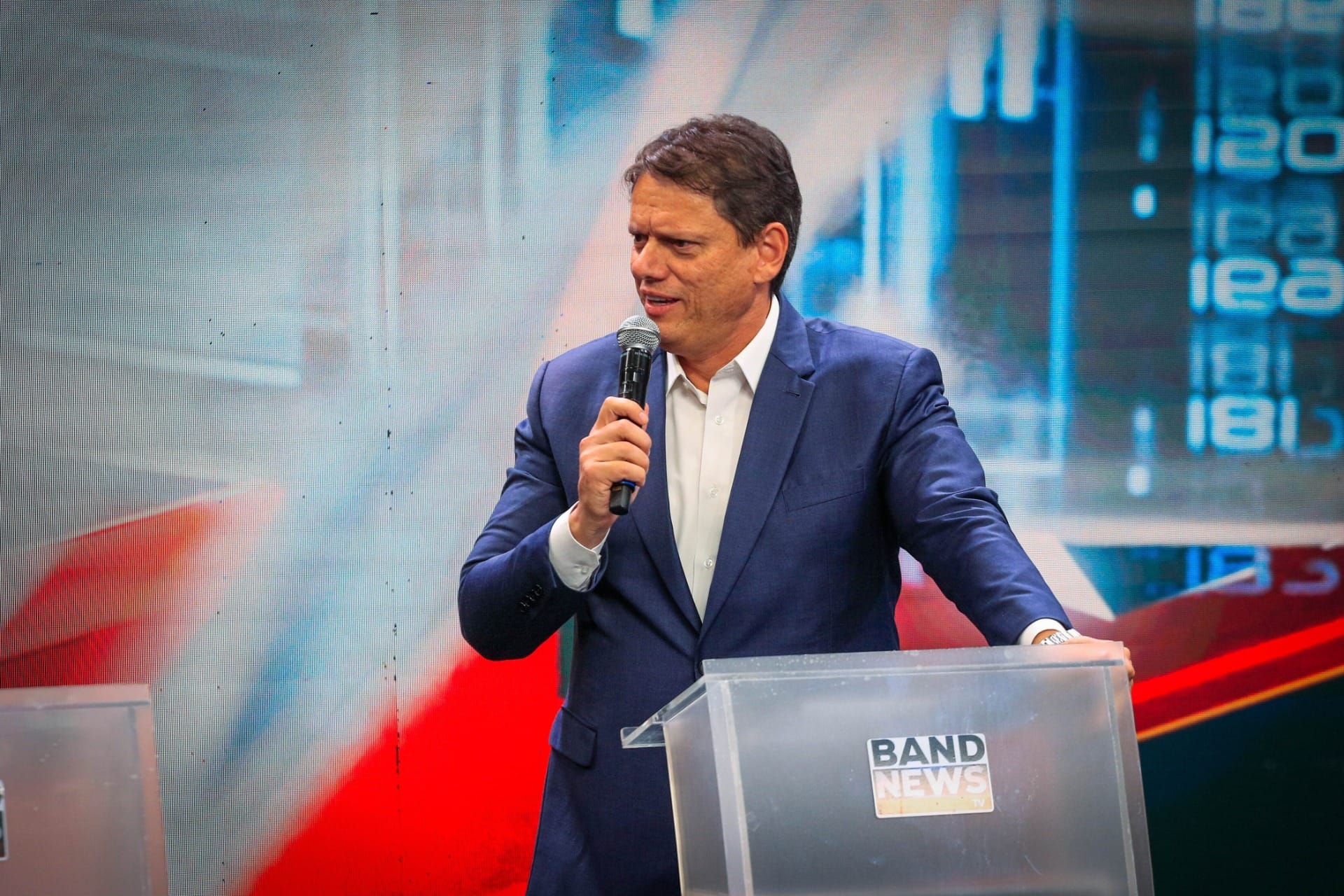 Tarcísio de Freitas sobre greve na CPTM: ‘Instrumentalização política’ - QTU Questões do Universo