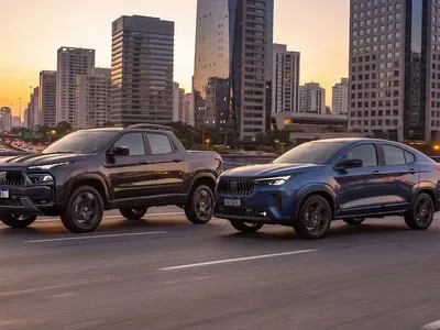 Toro e Fastback ganham edição especial para celebrar os 50 anos de Fiat