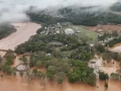 Chuvas no RS deixam mais de 2 mil desalojados e Porto Alegre em alerta