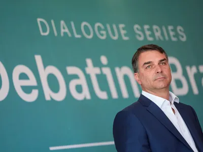 Bancadas do PP barram apoio a Flávio para poderem subir no palanque de Lula