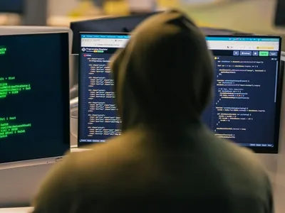 Após ser ignorado, homem cria pornô com IA de mulher no Paraná