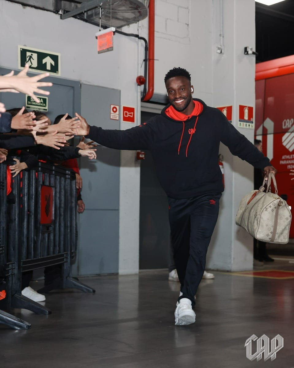 Athletico e Inter se enfrentam na Arena da Baixada; veja as escalações