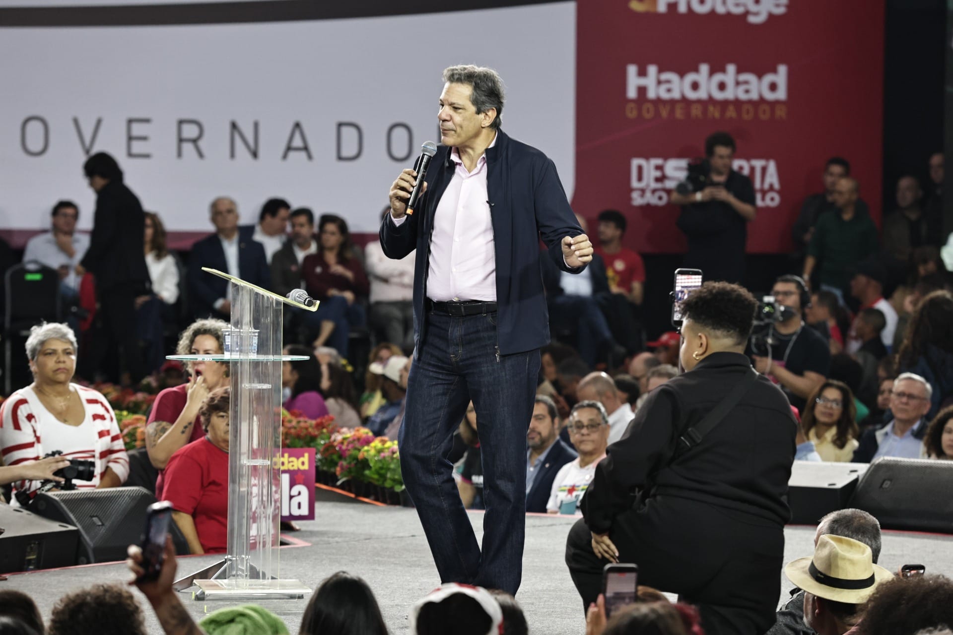 Haddad é confirmado candidato a governo de SP e discursa contra feminicídio