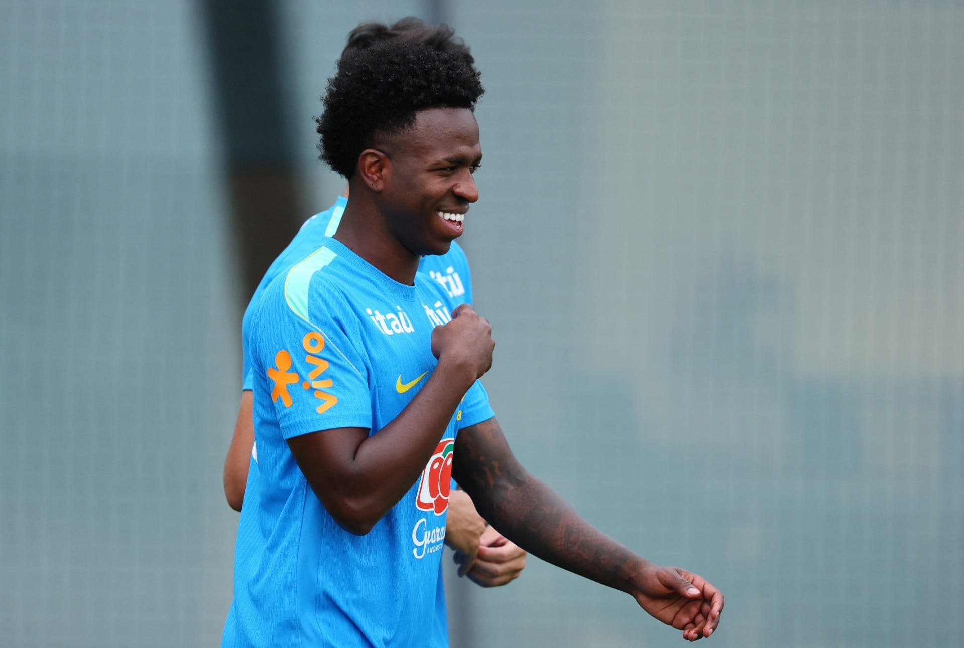 Arsenal demonstra interesse na contratação de Vinicius Júnior; entenda