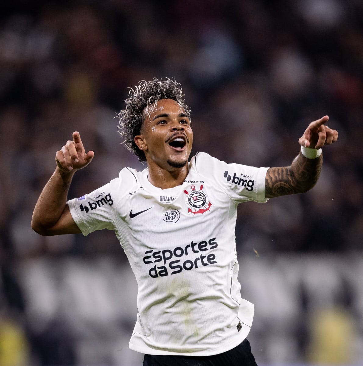 Embalado, Corinthians encara Bahia pelo Brasileirão; veja prováveis times