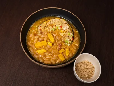 Locro nordestino de carne com abóbora, farinha de biju e vinagrete de maxixe | Band Receitas