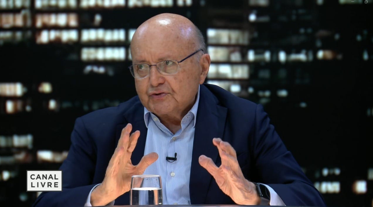 "Quem vai comprar?" Ex-ministro diz que "Correios caminham para extinção"
