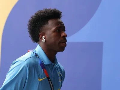 Alvo do Arsenal, Vini Jr prioriza renovação com o Real Madrid, diz jornal