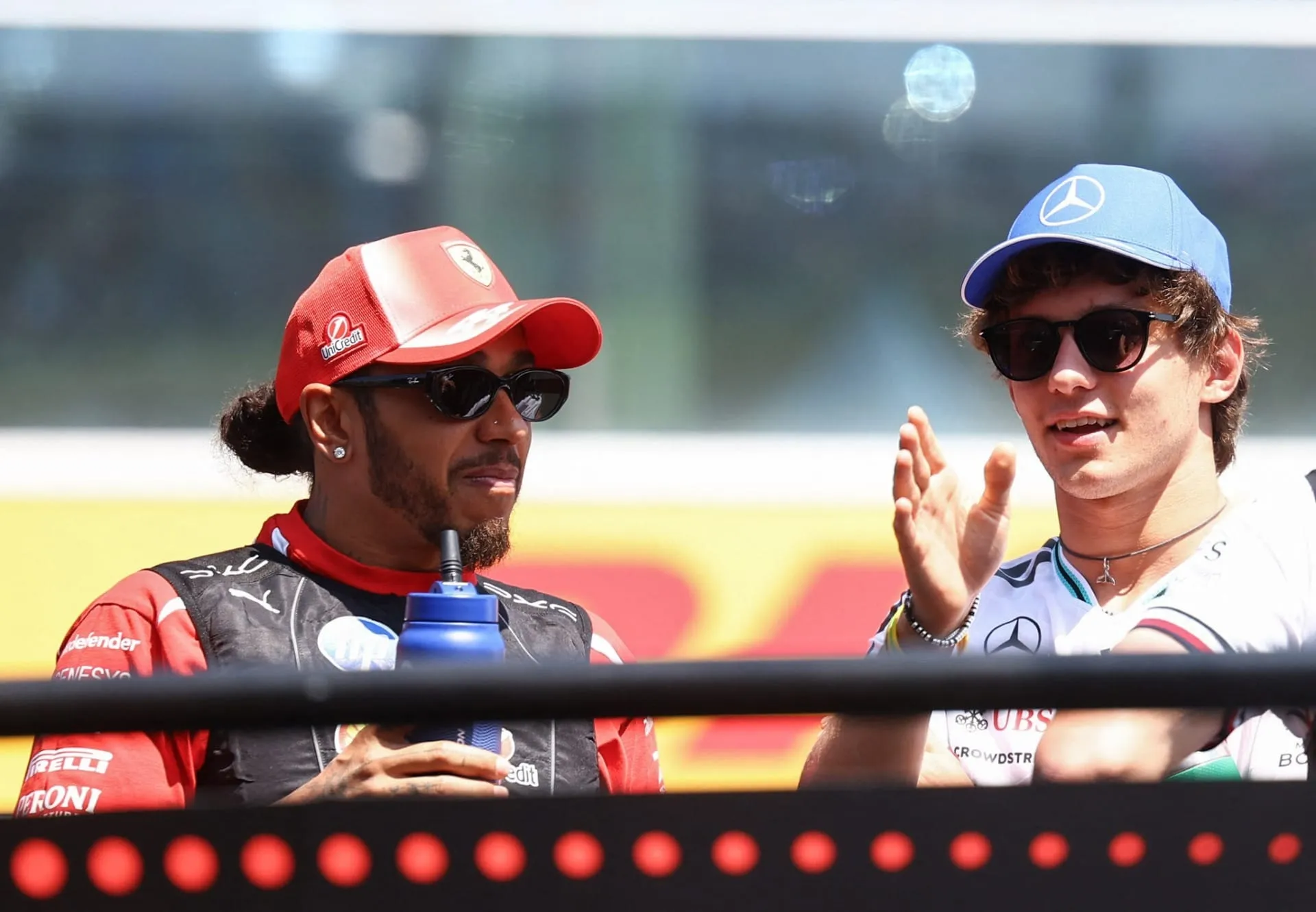 Antonelli lidera campeonato da Fórmula 1 e Hamilton segue na cola