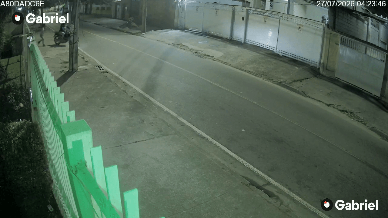 ASSISTA: mulher é agredida por criminoso após reagir a assalto no Pechincha