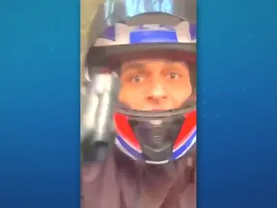 Vídeo: Bandido aponta arma para motorista durante assalto no Morumbi, em SP