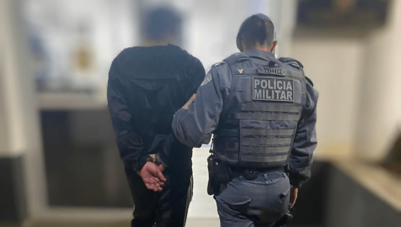 Homem é preso após ameaçar atear fogo na casa da ex-companheira