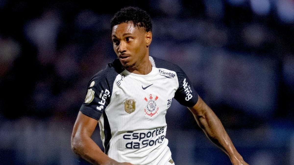 Corinthians confirma lesão de atacante, que passará por cirurgia