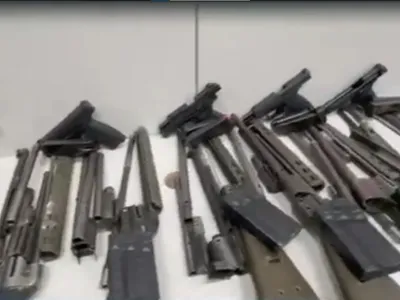 'Senhor das Armas' é preso com 16 fuzis que seriam entregues ao CV no Rio