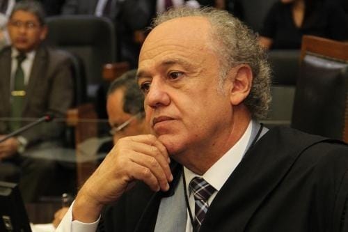 Vice-Presidente do TCESP lança livro com reflexões sobre sua vida pública
