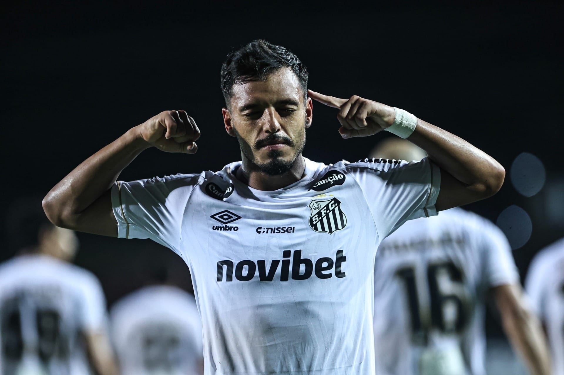 Santos enfrenta Universidad Central com vantagem de três gols
