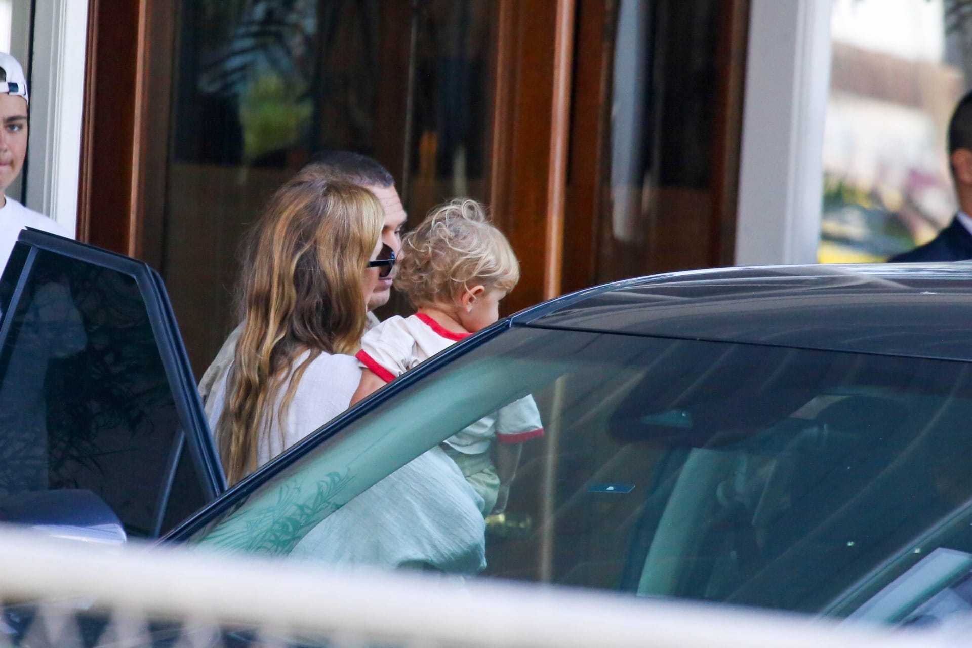 Gisele Bündchen é flagrada com filho caçula, River, antes de deixar o RJ