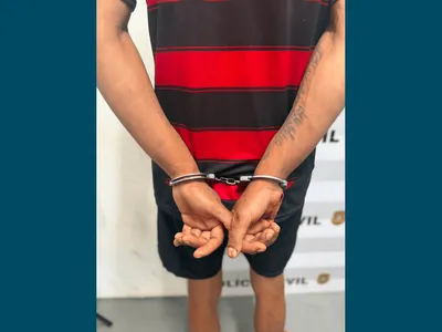 Homem diz que esfaqueou mulher após briga porque ela não fez o almoço